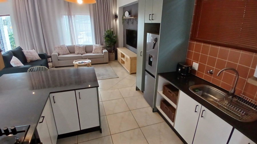 To Let 1 Bedroom Property for Rent in Hurlingham Manor Gauteng