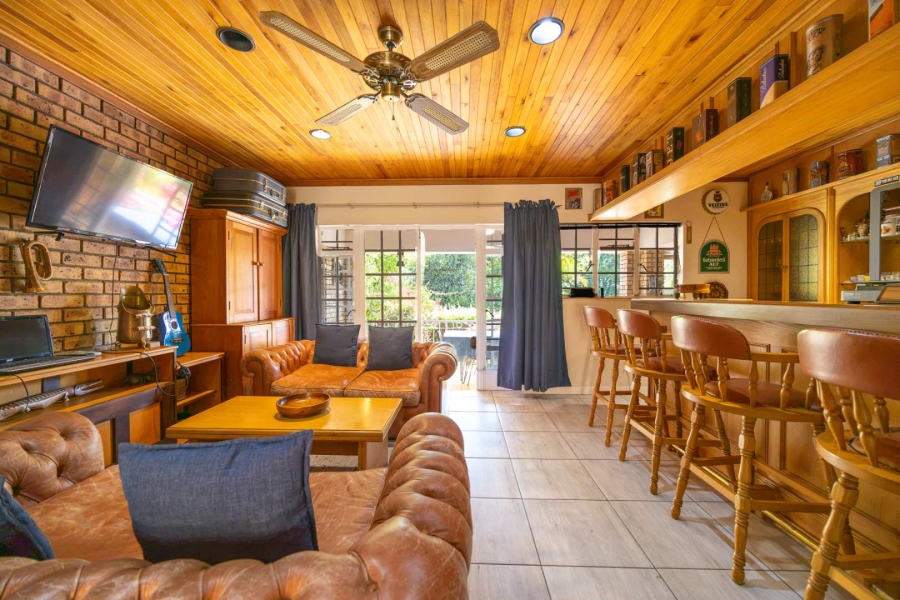 5 Bedroom Property for Sale in Moreleta Park Gauteng