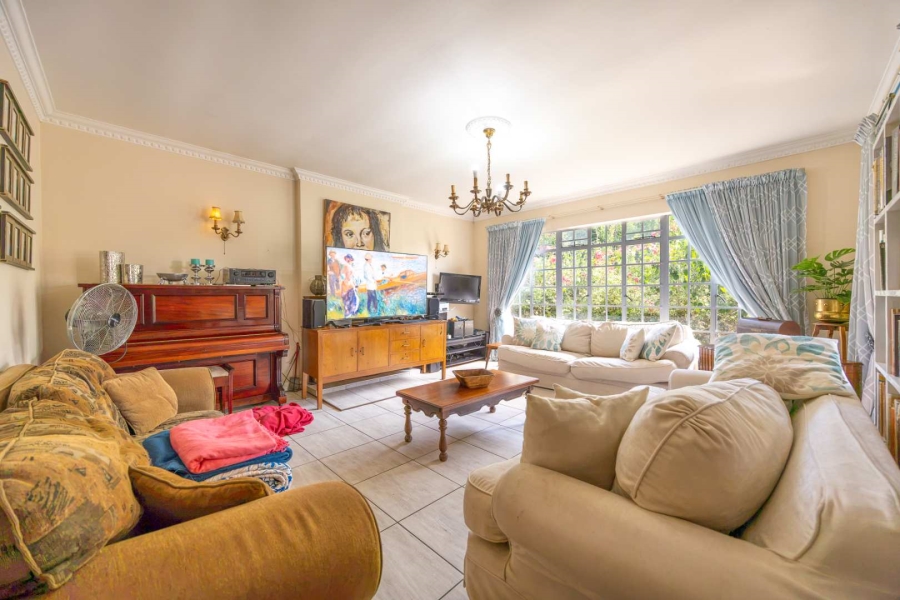 5 Bedroom Property for Sale in Moreleta Park Gauteng