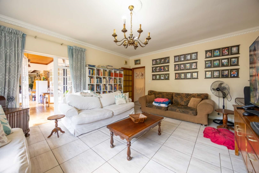 5 Bedroom Property for Sale in Moreleta Park Gauteng