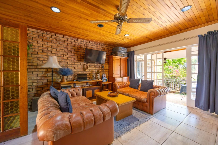 5 Bedroom Property for Sale in Moreleta Park Gauteng