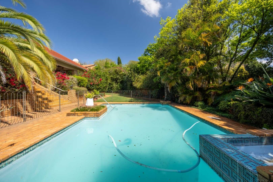 5 Bedroom Property for Sale in Moreleta Park Gauteng