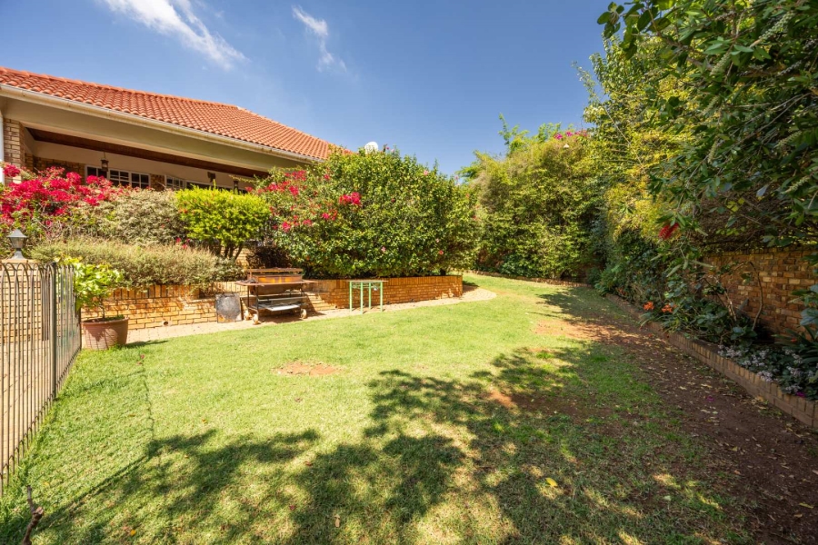 5 Bedroom Property for Sale in Moreleta Park Gauteng