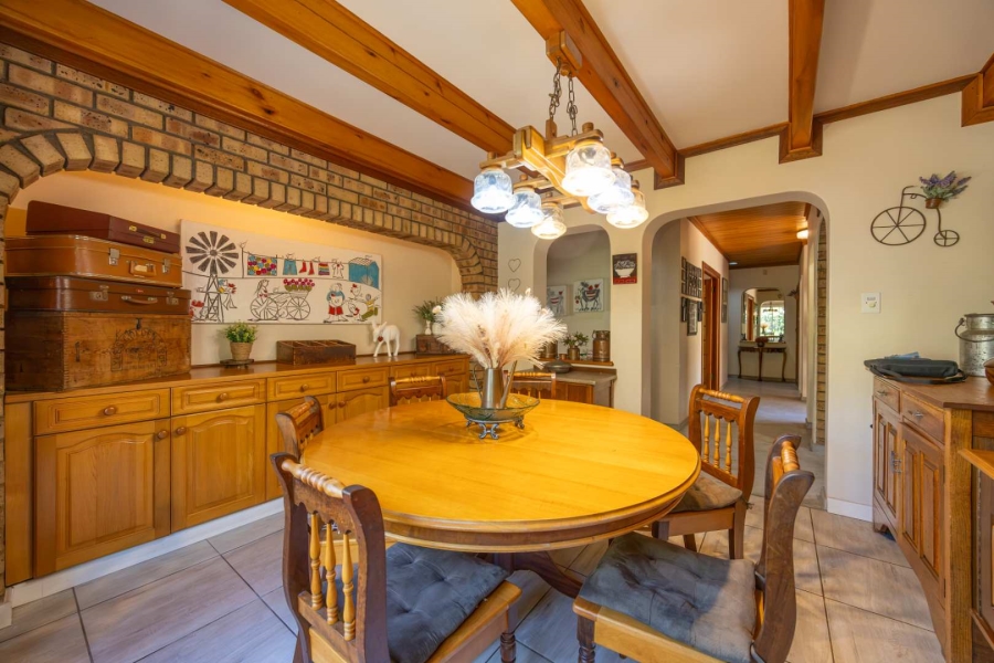 5 Bedroom Property for Sale in Moreleta Park Gauteng