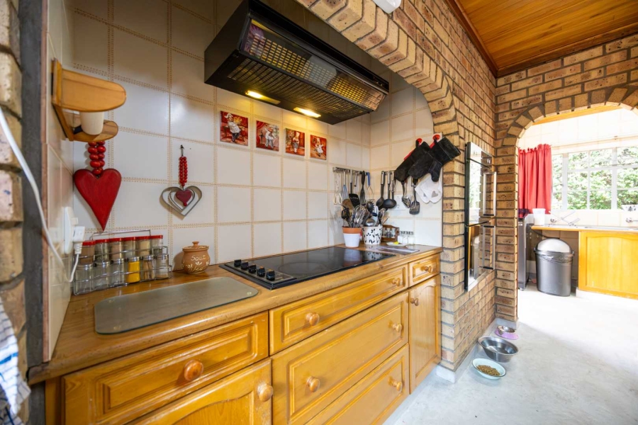 5 Bedroom Property for Sale in Moreleta Park Gauteng