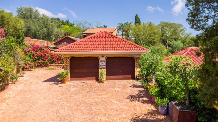 5 Bedroom Property for Sale in Moreleta Park Gauteng