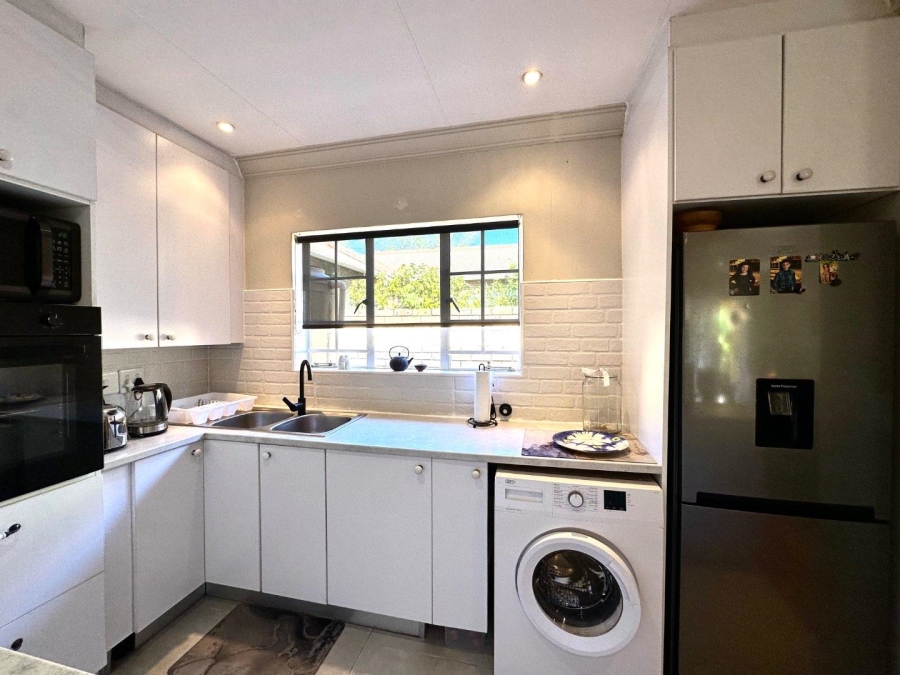 2 Bedroom Property for Sale in Mooikloof Ridge Gauteng