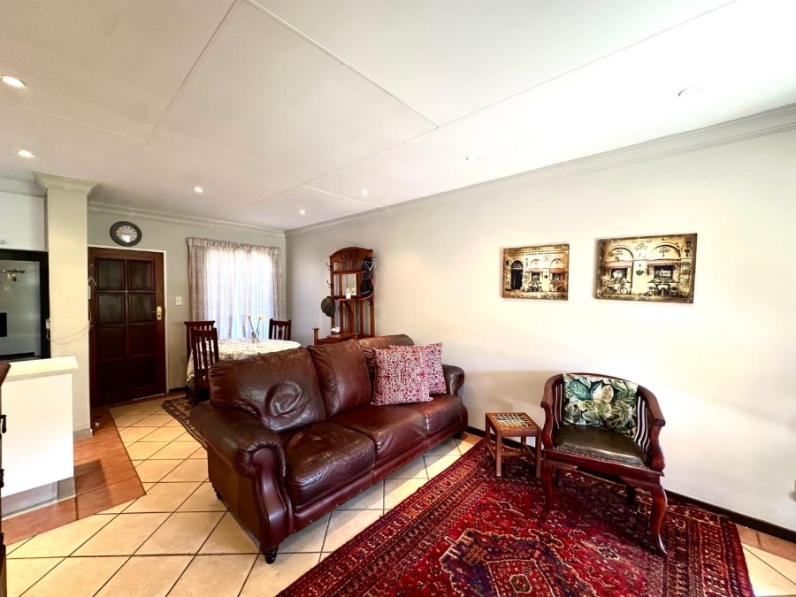 2 Bedroom Property for Sale in Mooikloof Ridge Gauteng