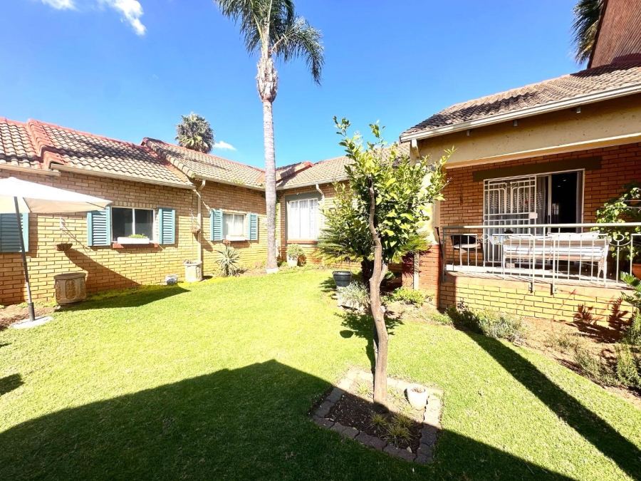 2 Bedroom Property for Sale in Mooikloof Ridge Gauteng
