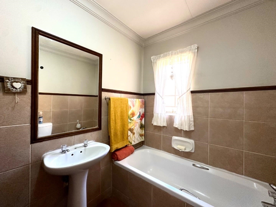 2 Bedroom Property for Sale in Mooikloof Ridge Gauteng