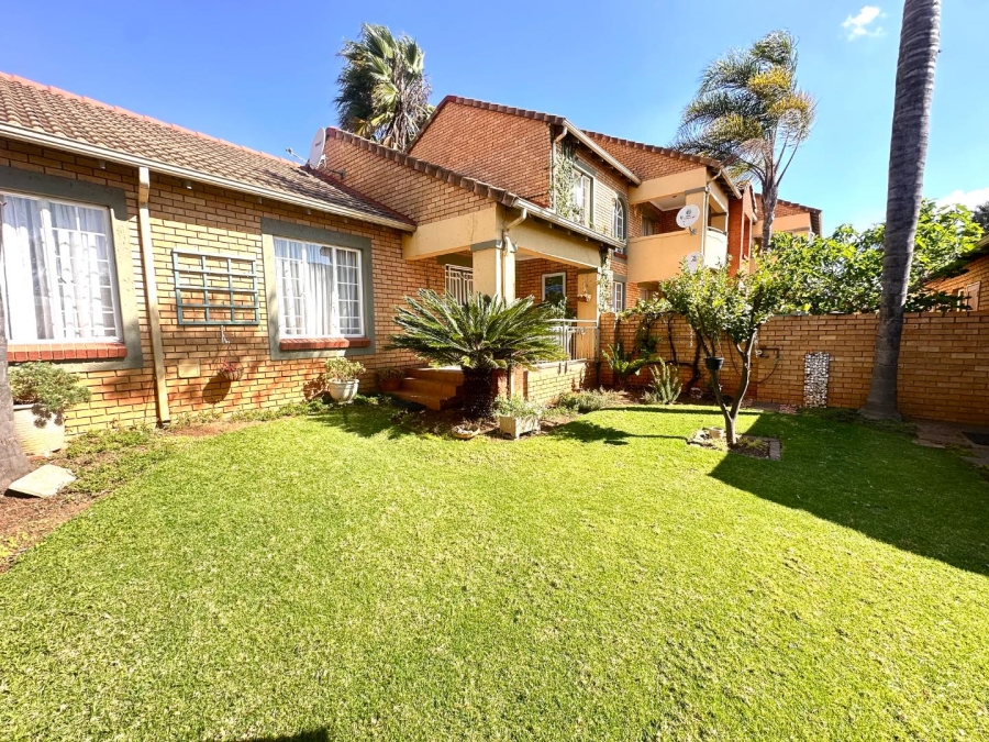 2 Bedroom Property for Sale in Mooikloof Ridge Gauteng