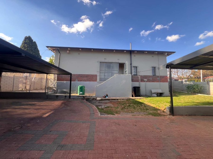 4 Bedroom Property for Sale in Discovery Gauteng