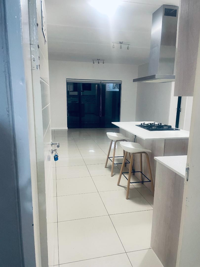 To Let 2 Bedroom Property for Rent in Bryanston Gauteng