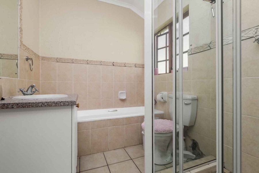 To Let 3 Bedroom Property for Rent in Lonehill Gauteng