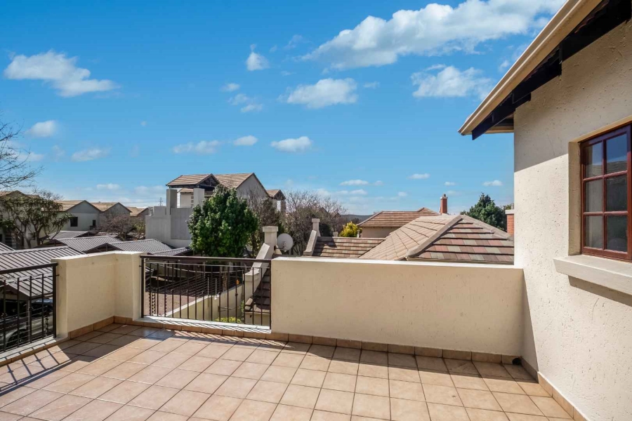 3 Bedroom Property for Sale in Lonehill Gauteng