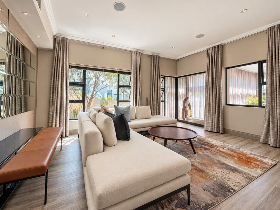 5 Bedroom Property for Sale in Helderfontein Estate Gauteng