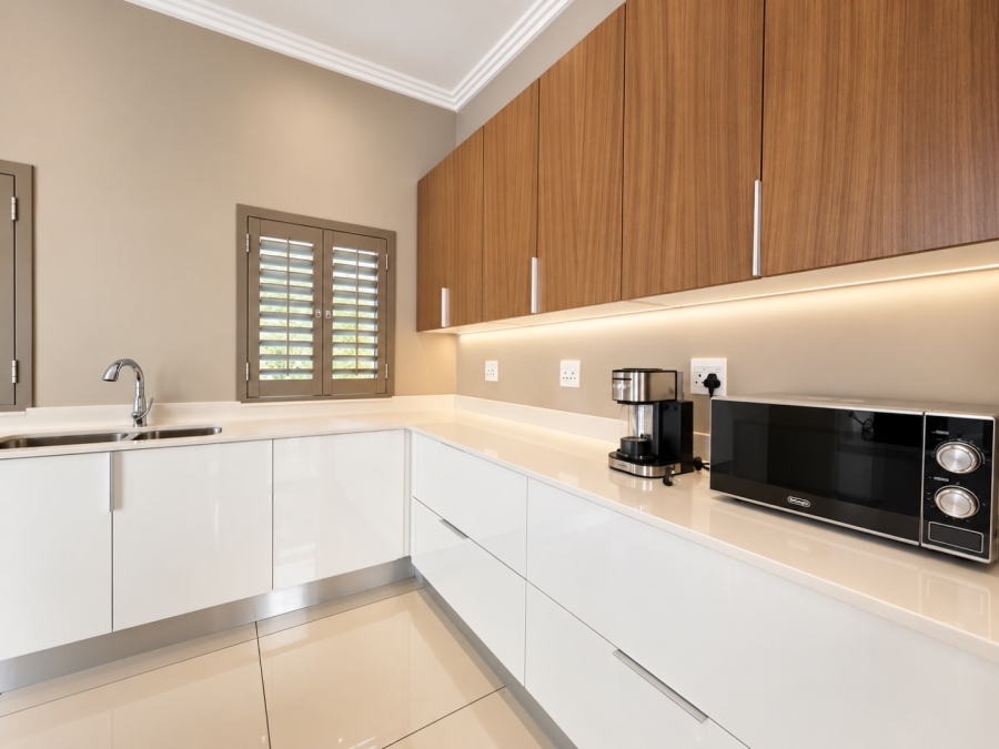 5 Bedroom Property for Sale in Helderfontein Estate Gauteng