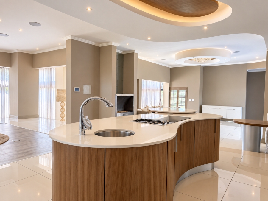 5 Bedroom Property for Sale in Helderfontein Estate Gauteng