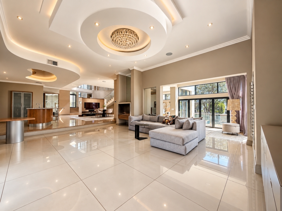 5 Bedroom Property for Sale in Helderfontein Estate Gauteng