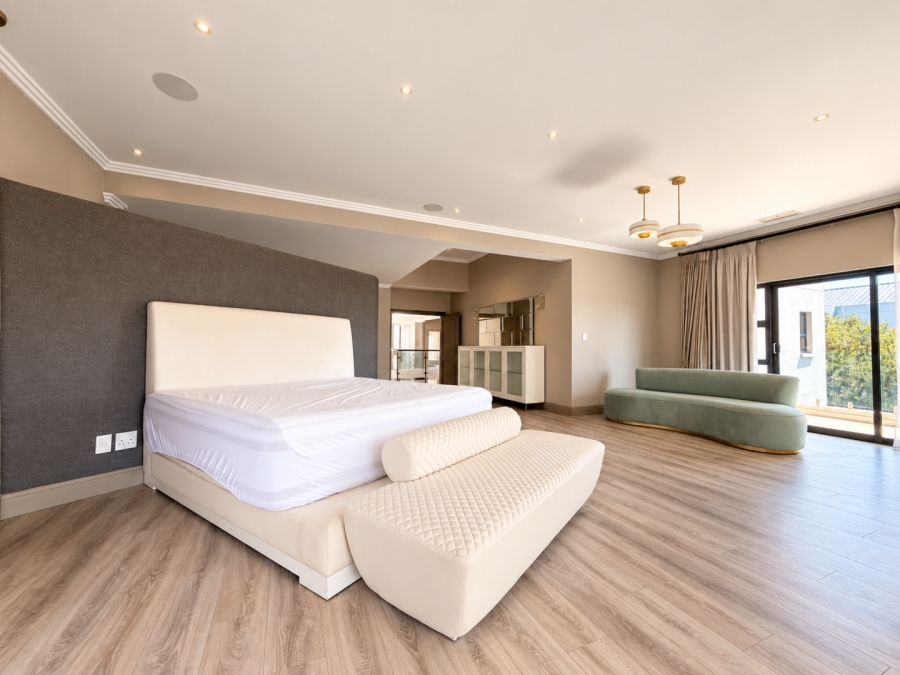5 Bedroom Property for Sale in Helderfontein Estate Gauteng