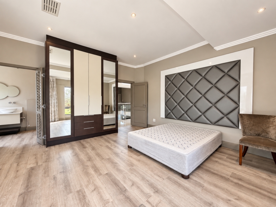 5 Bedroom Property for Sale in Helderfontein Estate Gauteng