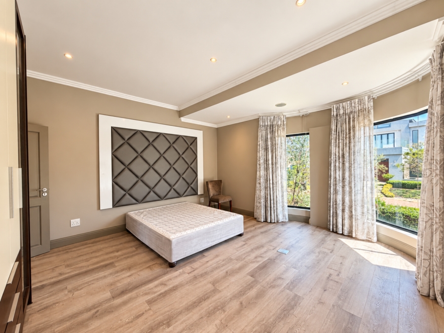 5 Bedroom Property for Sale in Helderfontein Estate Gauteng