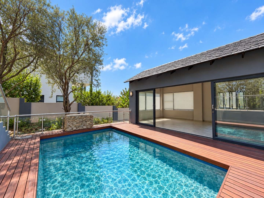 5 Bedroom Property for Sale in Helderfontein Estate Gauteng