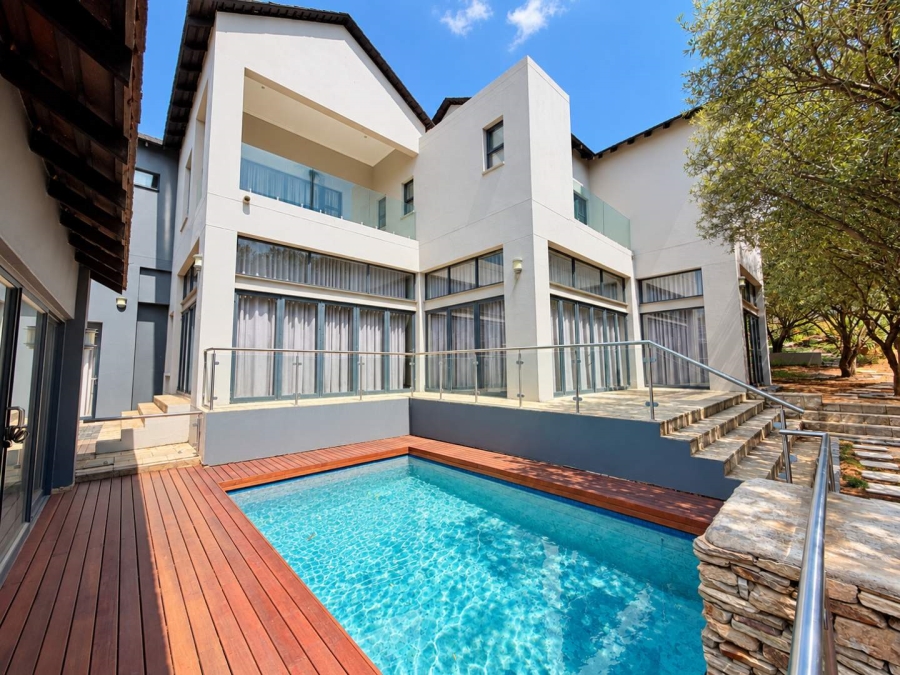 5 Bedroom Property for Sale in Helderfontein Estate Gauteng