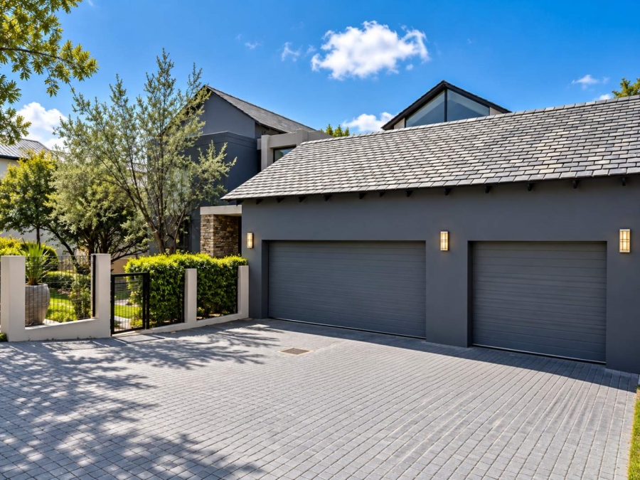 5 Bedroom Property for Sale in Helderfontein Estate Gauteng