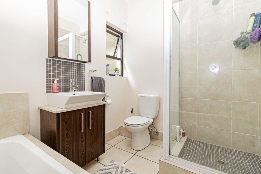2 Bedroom Property for Sale in Douglasdale Gauteng