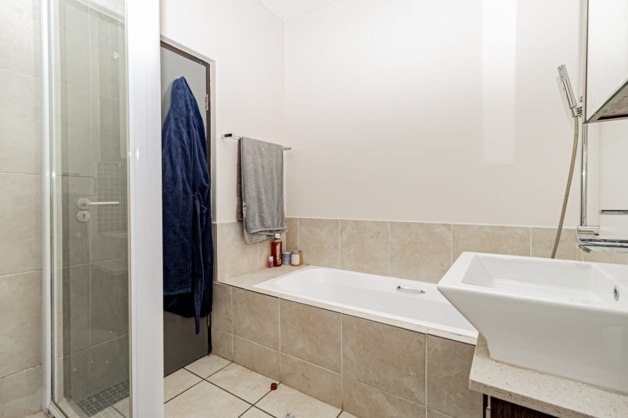 2 Bedroom Property for Sale in Douglasdale Gauteng