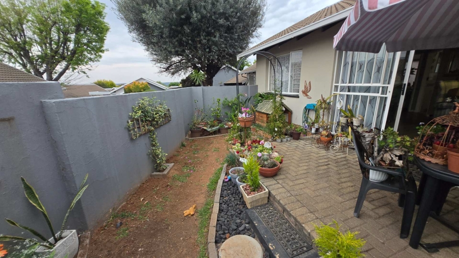 To Let 2 Bedroom Property for Rent in Northwold Gauteng