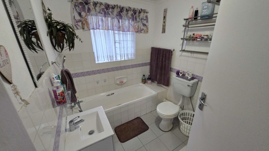 To Let 2 Bedroom Property for Rent in Northwold Gauteng