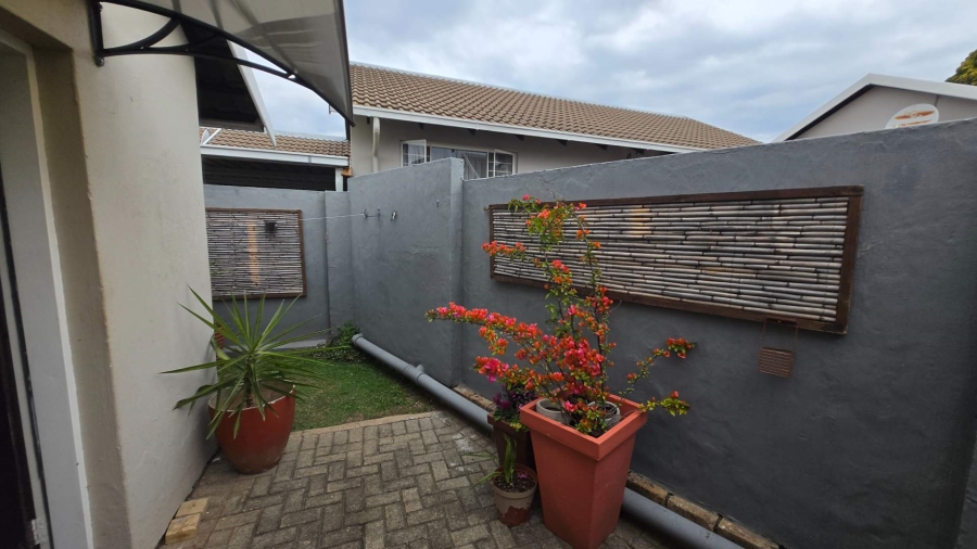 To Let 2 Bedroom Property for Rent in Northwold Gauteng