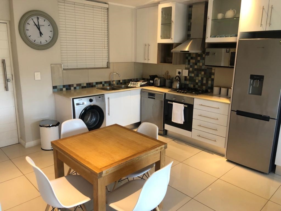 To Let 2 Bedroom Property for Rent in Rosebank Gauteng