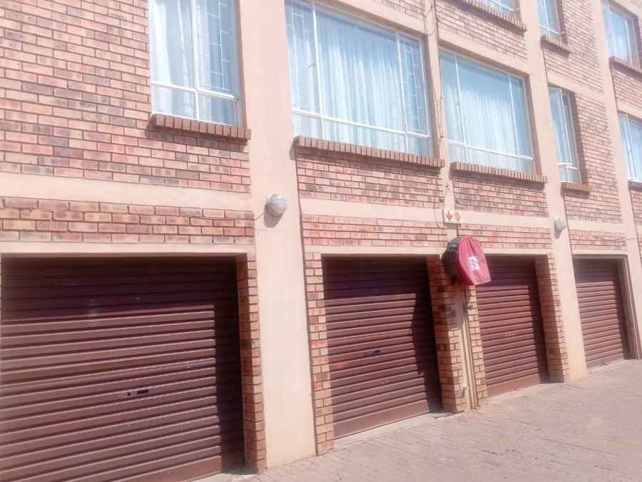 2 Bedroom Property for Sale in Silverton Gauteng