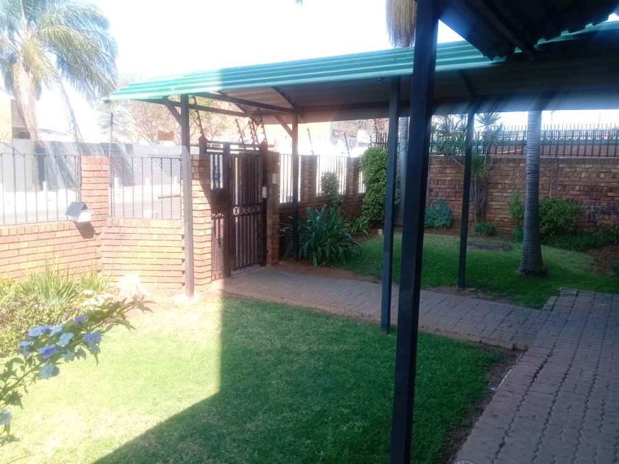 2 Bedroom Property for Sale in Silverton Gauteng