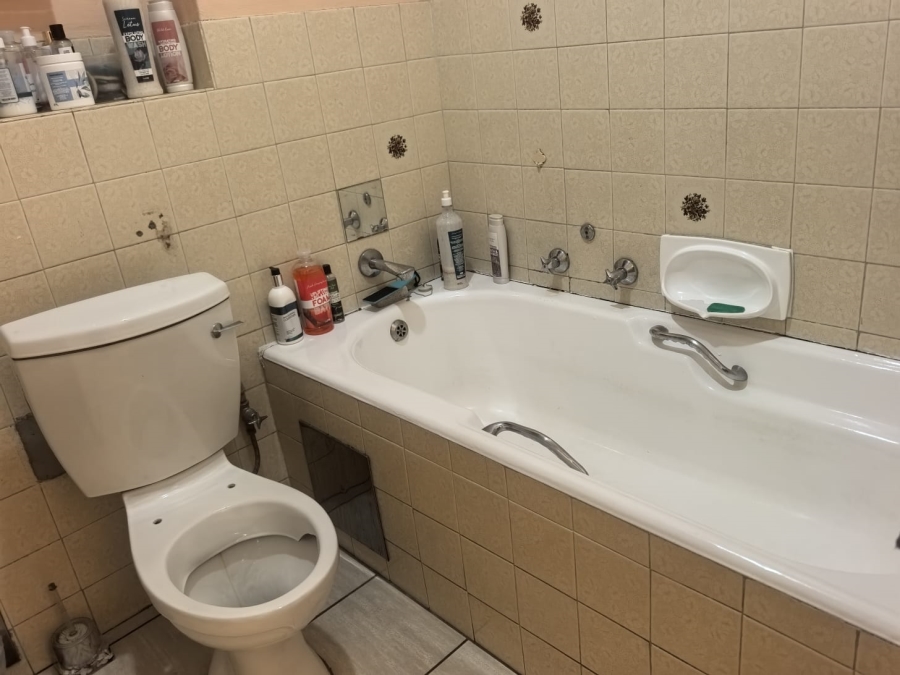 2 Bedroom Property for Sale in Silverton Gauteng