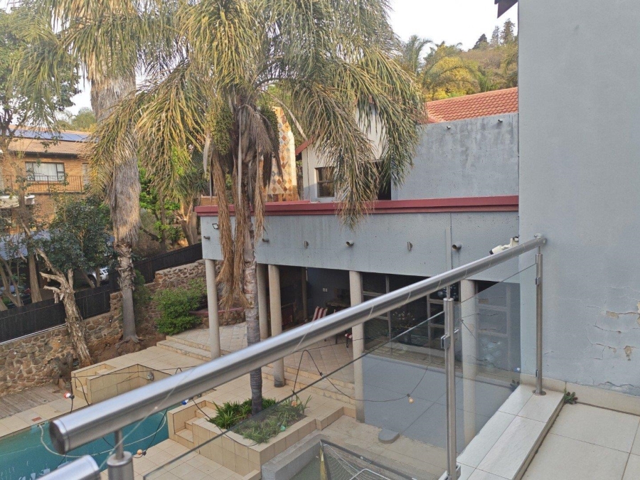 6 Bedroom Property for Sale in Glenvista Gauteng