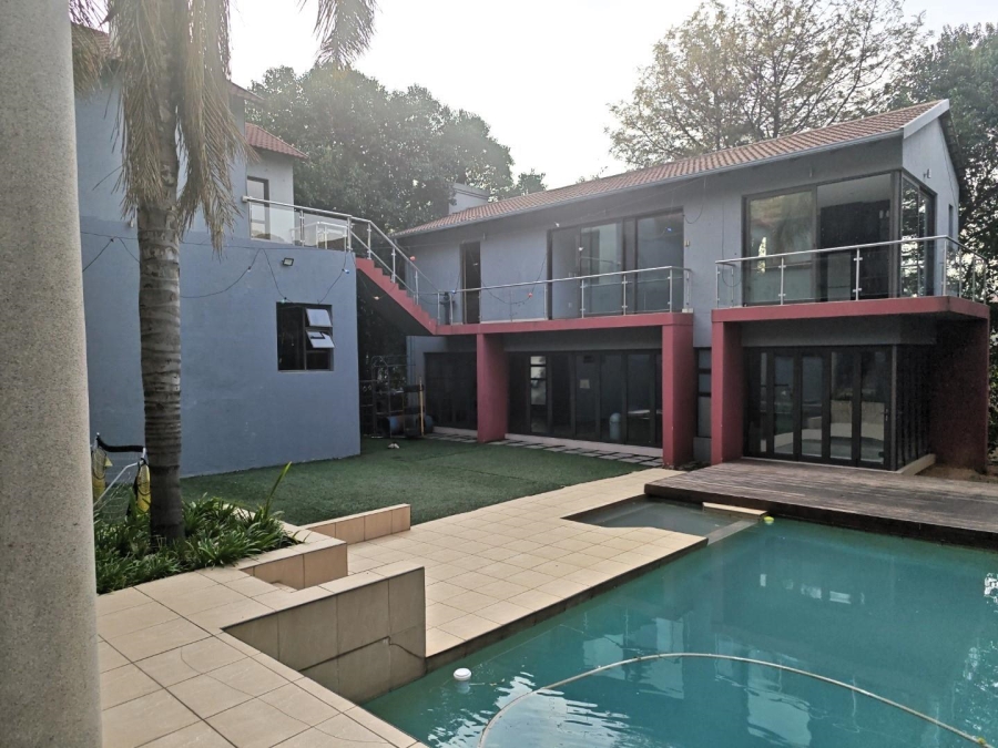 6 Bedroom Property for Sale in Glenvista Gauteng