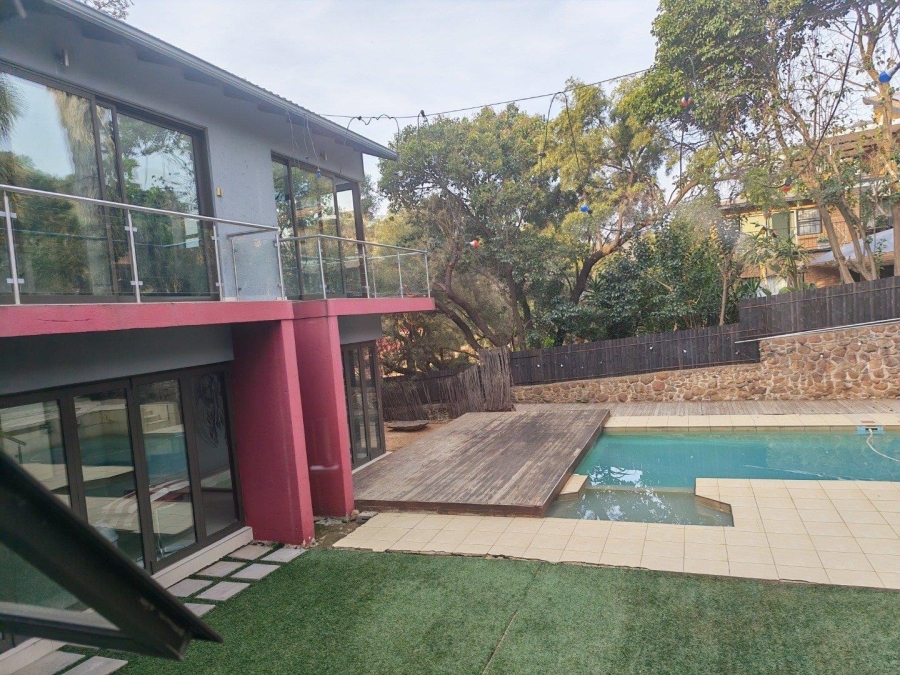 6 Bedroom Property for Sale in Glenvista Gauteng