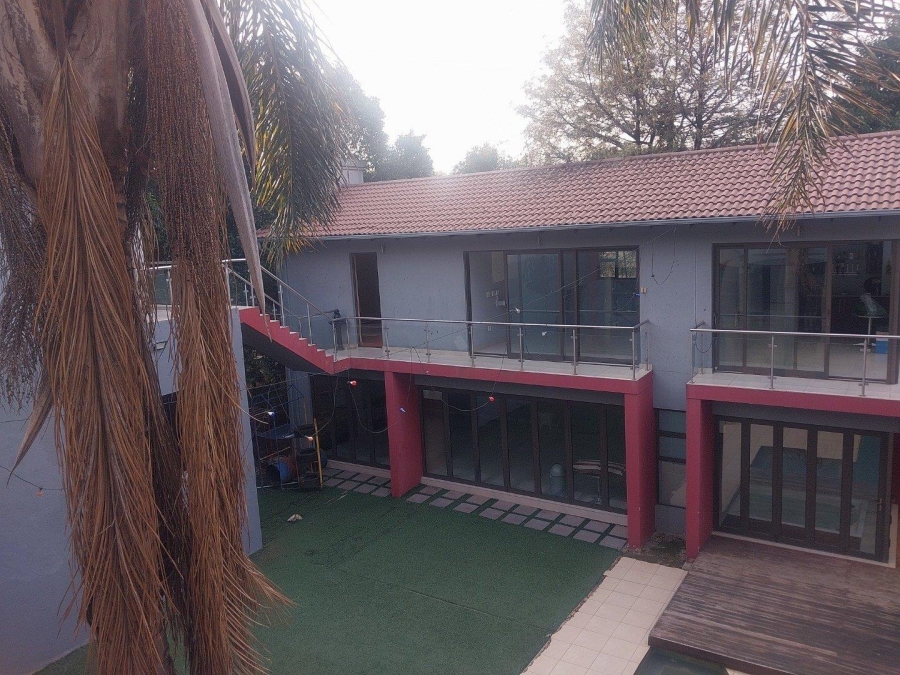 6 Bedroom Property for Sale in Glenvista Gauteng