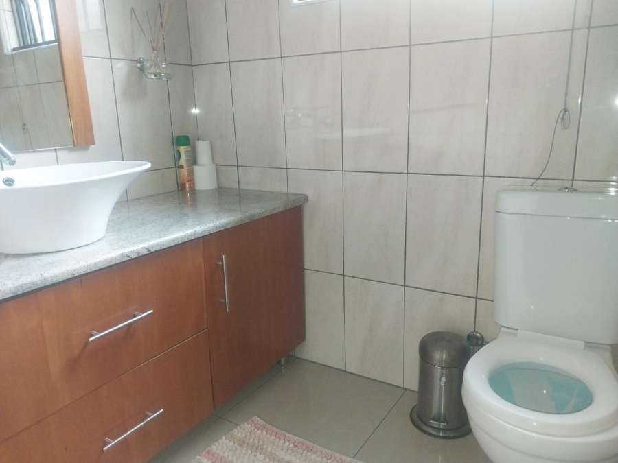6 Bedroom Property for Sale in Glenvista Gauteng