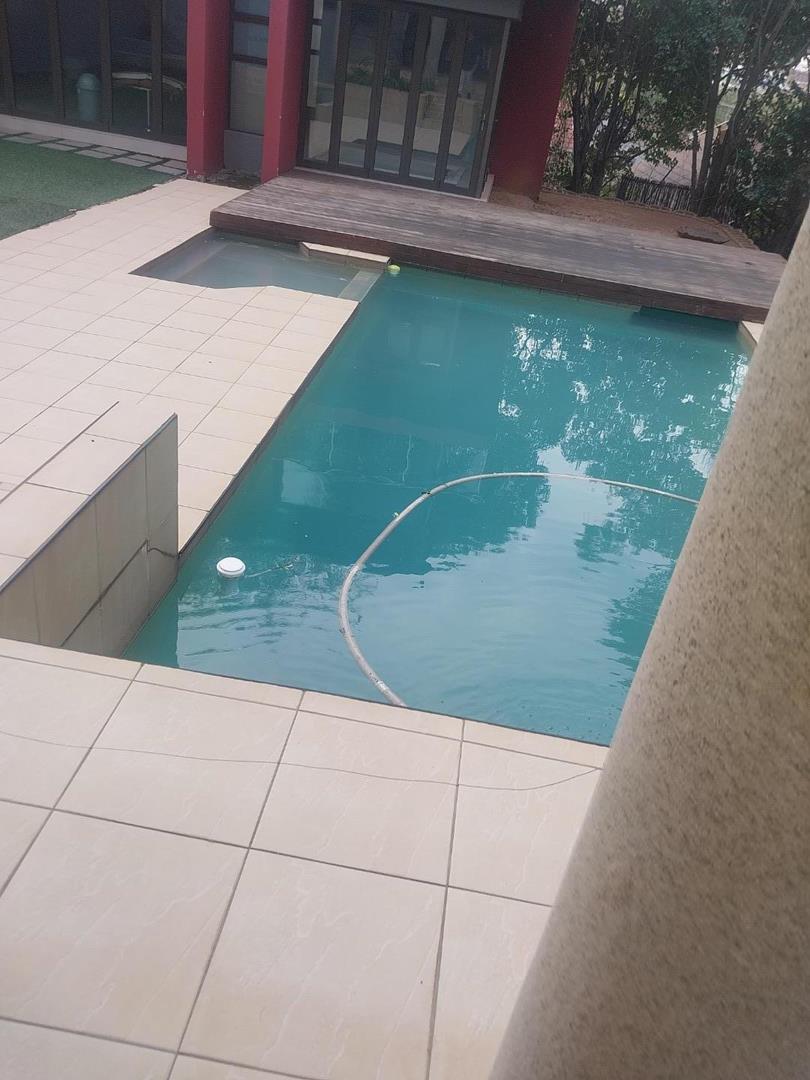 6 Bedroom Property for Sale in Glenvista Gauteng