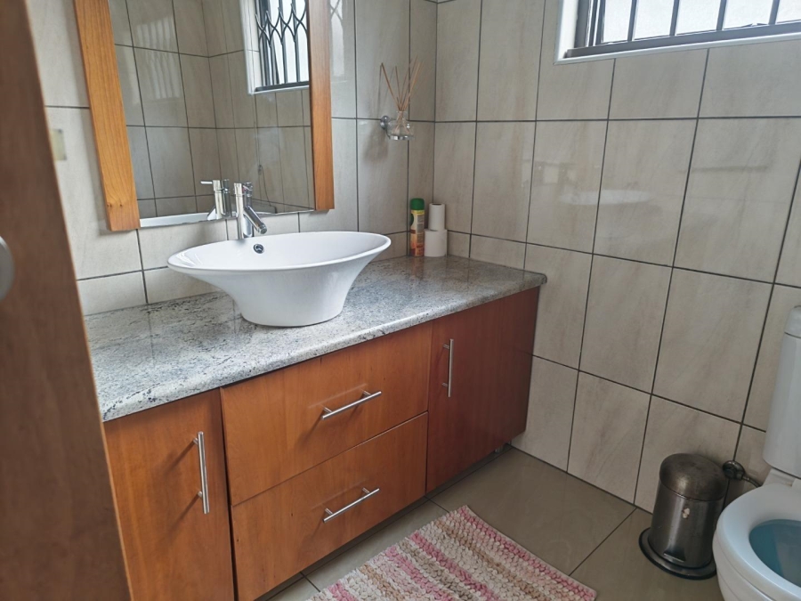 6 Bedroom Property for Sale in Glenvista Gauteng