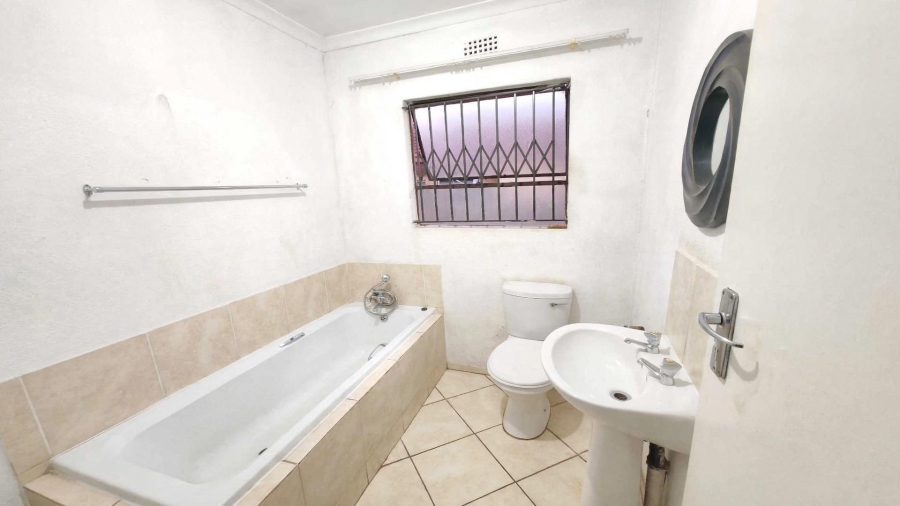 3 Bedroom Property for Sale in Alveda Park Gauteng