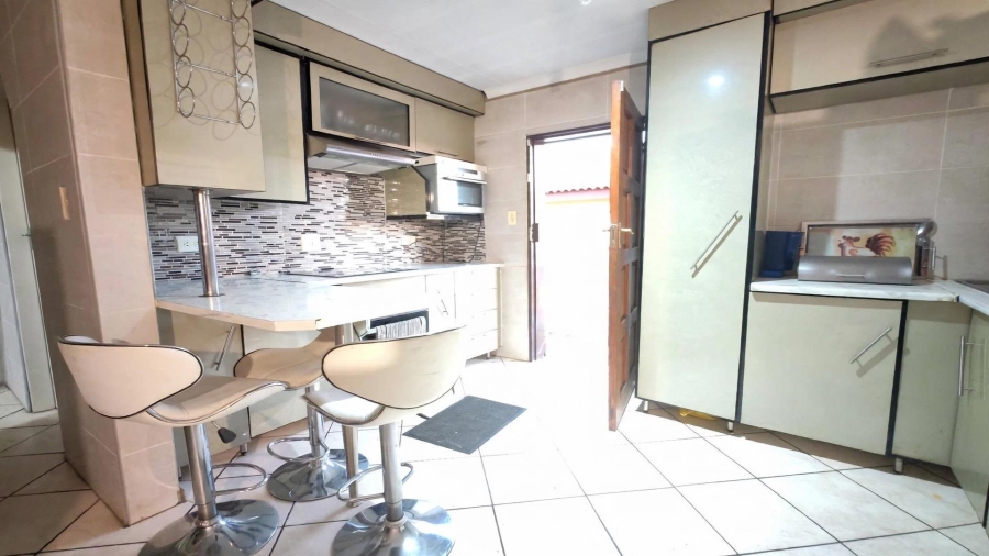 3 Bedroom Property for Sale in Alveda Park Gauteng