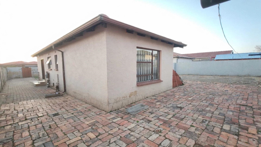 3 Bedroom Property for Sale in Alveda Park Gauteng