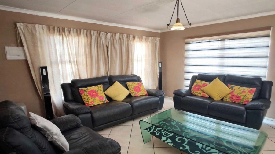 3 Bedroom Property for Sale in Alveda Park Gauteng