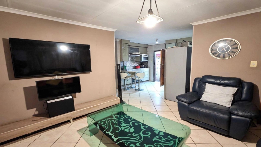 3 Bedroom Property for Sale in Alveda Park Gauteng